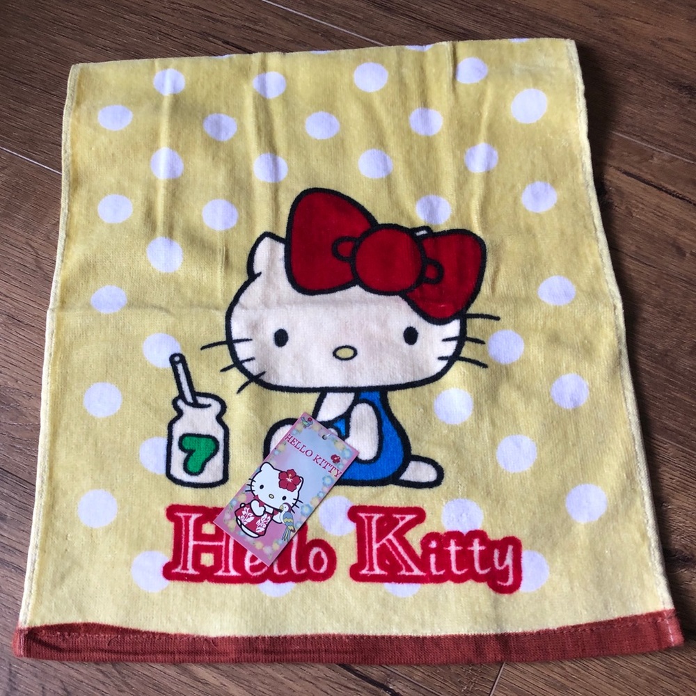 HELLO KITTY-NWT Long Hand Towel